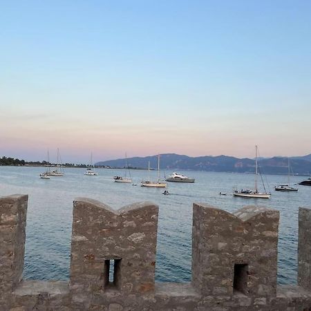 Madame Parisienne Vila Nafpaktos Exterior foto